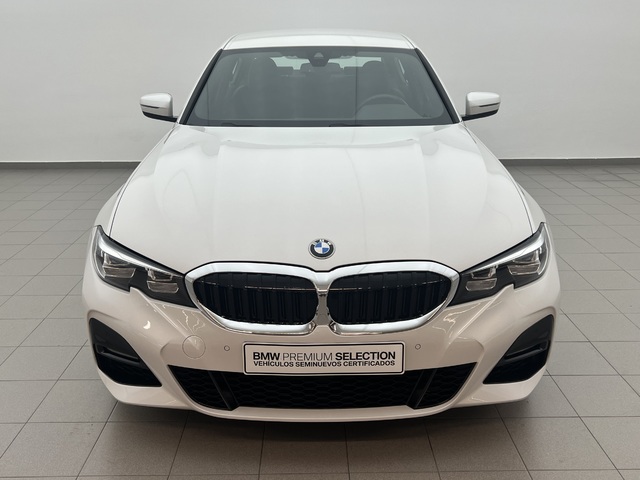 BMW Serie 3 318d color Blanco. Año 2021. 110KW(150CV). Diésel. En concesionario Augusta Aragon S.A. de Zaragoza