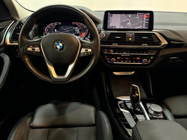 BMW X4 xDrive20d color Gris. Año 2020. 140KW(190CV). Diésel. En concesionario Tormes Motor de Salamanca