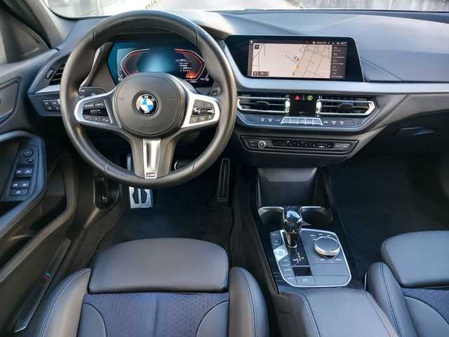 BMW Serie 1 118d color Gris. Año 2020. 110KW(150CV). Diésel. 