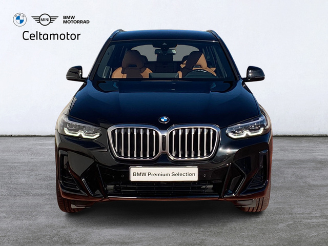 BMW X3 xDrive20d color Negro. Año 2023. 140KW(190CV). Diésel. En concesionario Celtamotor Pontevedra de Pontevedra