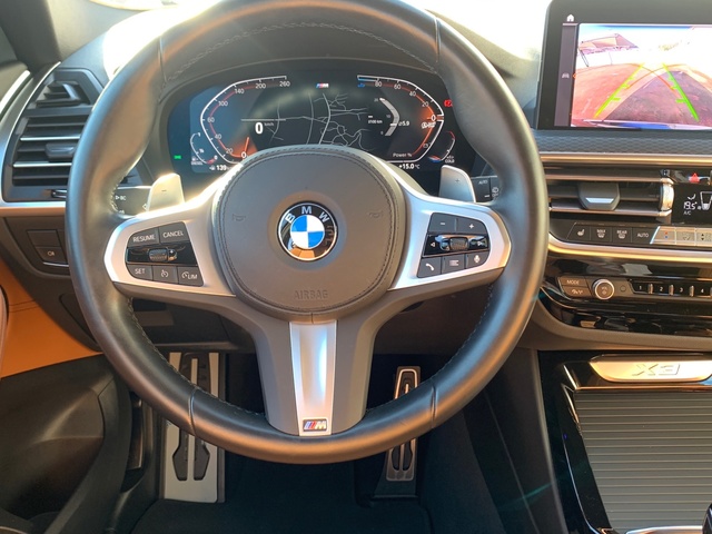 BMW X3 xDrive20d color Negro. Año 2023. 140KW(190CV). Diésel. En concesionario Celtamotor Pontevedra de Pontevedra