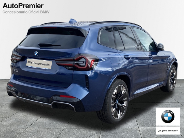 BMW iX3 M Sport color Azul. Año 2022. 210KW(286CV). Eléctrico. En concesionario Auto Premier, S.A. - MADRID de Madrid