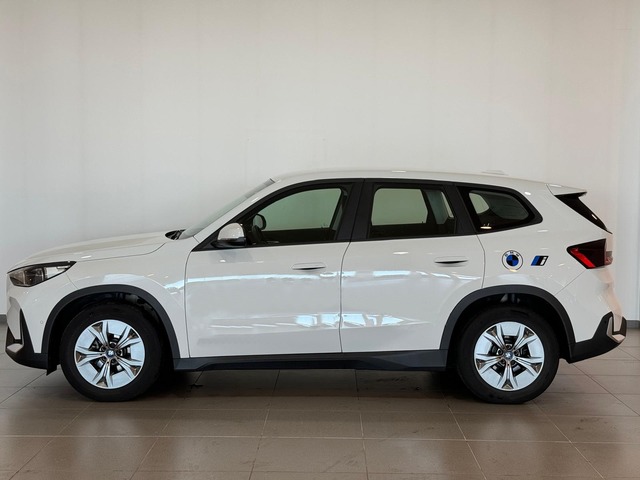 BMW iX1 xDrive30 color Blanco. Año 2023. 230KW(313CV). Eléctrico. En concesionario Tormes Motor de Salamanca