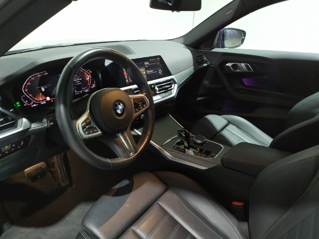 BMW Serie 2 220i Coupe color Violeta. Año 2022. 135KW(184CV). Gasolina. En concesionario Hispamovil Elche de Alicante