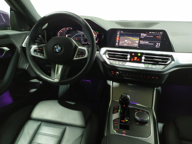 BMW Serie 2 220i Coupe color Violeta. Año 2022. 135KW(184CV). Gasolina. En concesionario Hispamovil Elche de Alicante