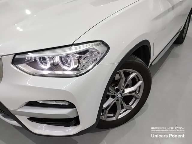 BMW X3 xDrive20d color Blanco. Año 2020. 140KW(190CV). Diésel. En concesionario Unicars Ponent de Lleida