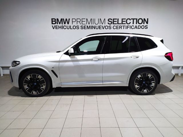 BMW iX3 M Sport color Blanco. Año 2023. 210KW(286CV). Eléctrico. En concesionario Hispamovil Elche de Alicante