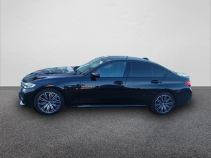 BMW Serie 3 318d color Negro. Año 2022. 110KW(150CV). Diésel. 