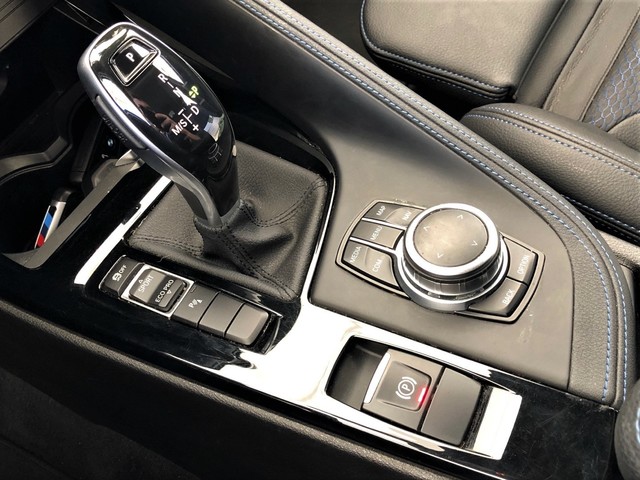 BMW X2 sDrive18d color Gris. Año 2022. 110KW(150CV). Diésel. En concesionario Vehinter Getafe de Madrid