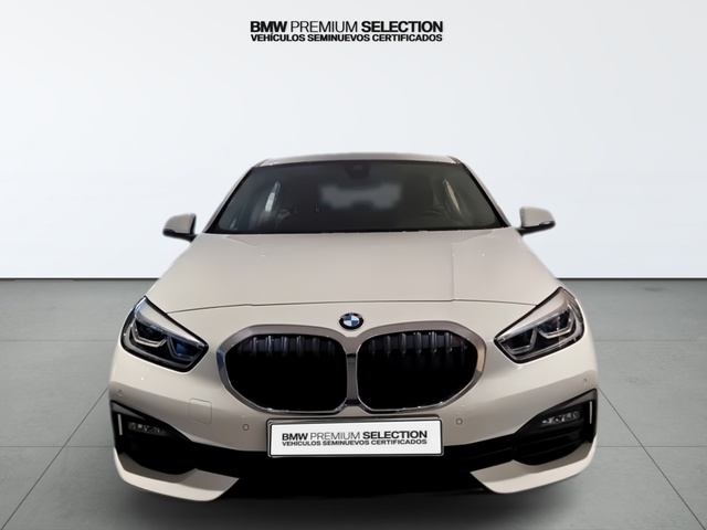 BMW Serie 1 118i color Blanco. Año 2020. 103KW(140CV). Gasolina. En concesionario Automotor Premium Marbella - Málaga de Málaga