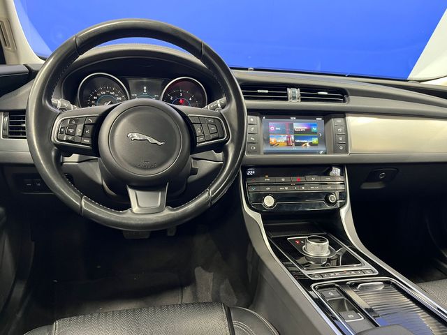 Jaguar XF 2.0 D Prestige Auto 132 kW (180 CV)