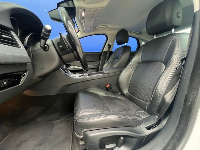 Jaguar XF 2.0 D Prestige Auto 132 kW (180 CV)