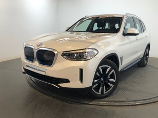 Fotos de BMW iX3 Impressive color Blanco. Año 2021. 210KW(286CV). Eléctrico. En concesionario Proa Premium Palma de Baleares