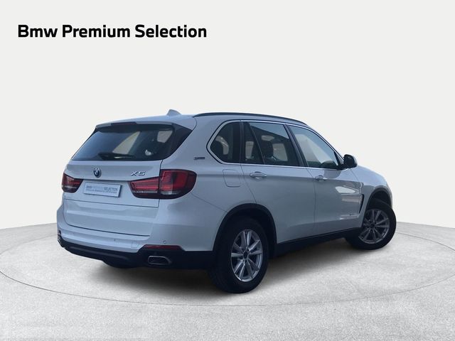 BMW X5 xDrive40e iPerformance color Blanco. Año 2018. 230KW(313CV). Híbrido Electro/Gasolina. En concesionario Carteya Motor | Campo de Gibraltar de Cádiz