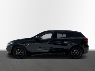 Fotos de BMW Serie 1 118d color Negro. Año 2023. 110KW(150CV). Diésel. En concesionario CARTAGENA PREMIUM S.L. de Murcia