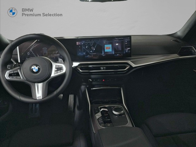 BMW Serie 3 318d Touring color Gris. Año 2023. 110KW(150CV). Diésel. En concesionario San Rafael Motor, S.L. de Córdoba