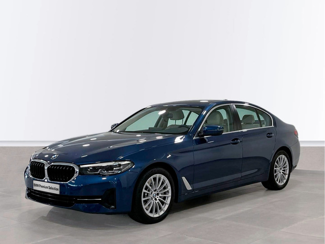 BMW Serie 5 530i color Azul. Año 2023. 185KW(252CV). Gasolina. En concesionario Engasa S.A. de Valencia