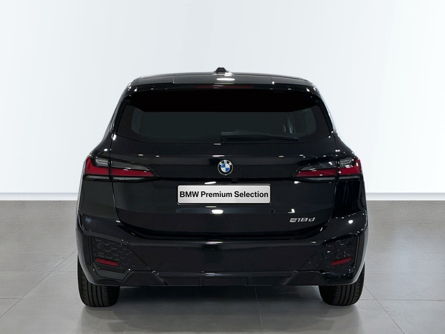 BMW Serie 2 218d Active Tourer color Negro. Año 2023. 110KW(150CV). Diésel. En concesionario Engasa S.A. de Valencia