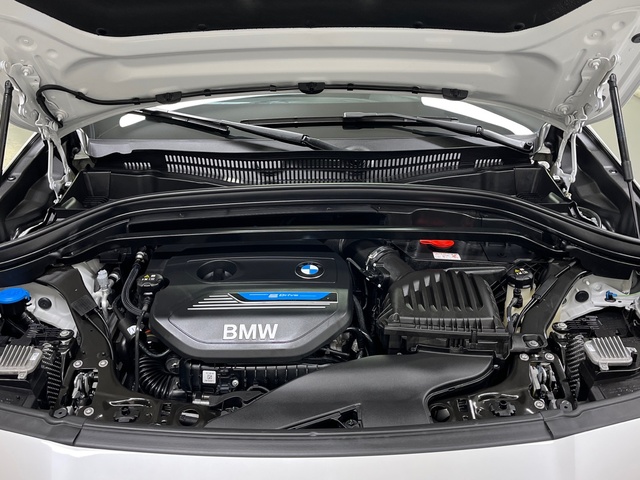 BMW X2 xDrive25e color Blanco. Año 2023. 162KW(220CV). Híbrido Electro/Gasolina. En concesionario Engasa S.A. de Valencia