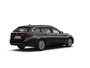 Fotos de BMW Serie 5 520d Touring color Negro. Año 2023. 140KW(190CV). Diésel. En concesionario BYmyCAR Madrid - Alcalá de Madrid