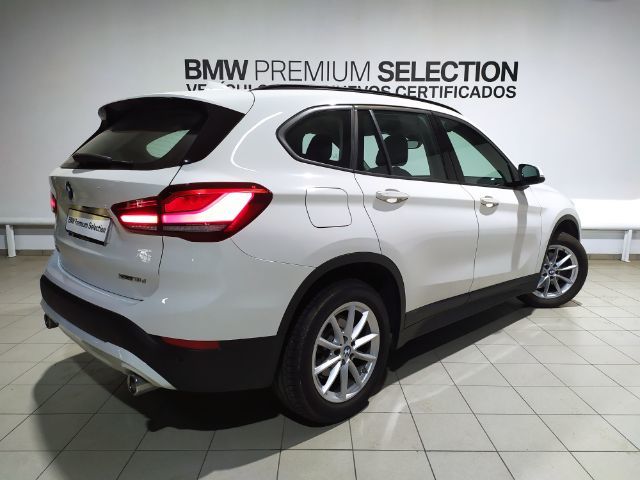 BMW X1 xDrive18d color Blanco. Año 2021. 110KW(150CV). Diésel. En concesionario Hispamovil Elche de Alicante