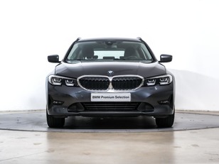 Fotos de BMW Serie 3 318d Touring color Gris. Año 2020. 110KW(150CV). Diésel. En concesionario Oliva Motor Tarragona de Tarragona