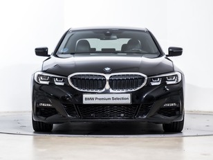 Fotos de BMW Serie 3 318d color Negro. Año 2021. 110KW(150CV). Diésel. En concesionario Oliva Motor Tarragona de Tarragona