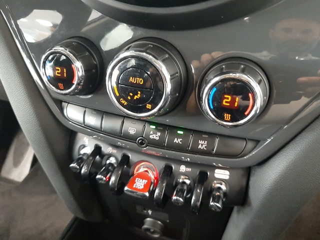 fotoG 30 del MINI MINI Countryman Cooper 100 kW (136 CV) 136cv Gasolina del 2019 en Valencia
