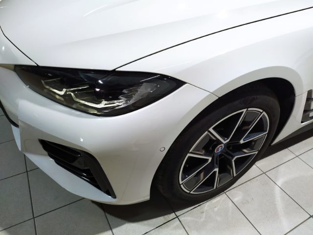 BMW Serie 4 420d Gran Coupe color Blanco. Año 2023. 140KW(190CV). Diésel. En concesionario Hispamovil Elche de Alicante