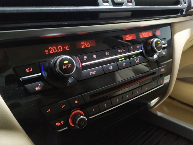 BMW X5 xDrive30d color Gris. Año 2016. 190KW(258CV). Diésel. En concesionario Hispamovil, Orihuela de Alicante