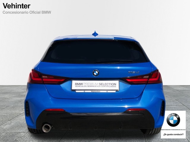 BMW Serie 1 116d color Azul. Año 2020. 85KW(116CV). Diésel. En concesionario Momentum S.A. de Madrid