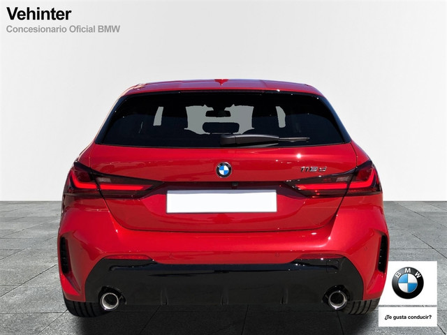 BMW Serie 1 118d color Rojo. Año 2023. 110KW(150CV). Diésel. En concesionario Vehinter Alcorcón de Madrid