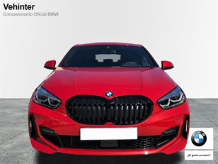 Fotos de BMW Serie 1 118d color Rojo. Año 2023. 110KW(150CV). Diésel. En concesionario Vehinter Alcorcón de Madrid