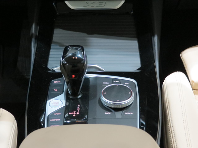 BMW X3 xDrive20d color Negro. Año 2023. 140KW(190CV). Diésel. En concesionario FINESTRAT Automoviles Fersan, S.A. de Alicante