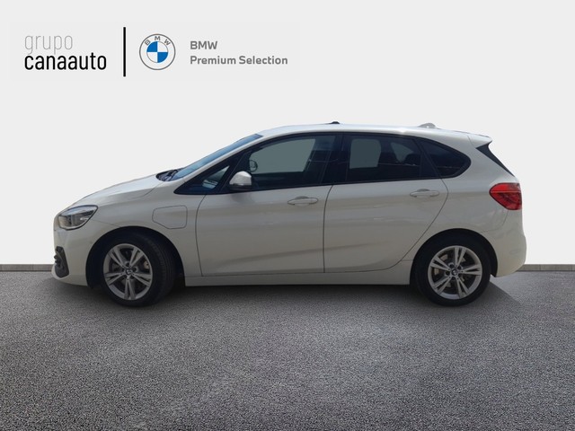 BMW Serie 2 225xe iPerformance Active Tourer color Blanco. Año 2020. 165KW(224CV). Híbrido Electro/Gasolina. En concesionario CANAAUTO - TACO de Sta. C. Tenerife