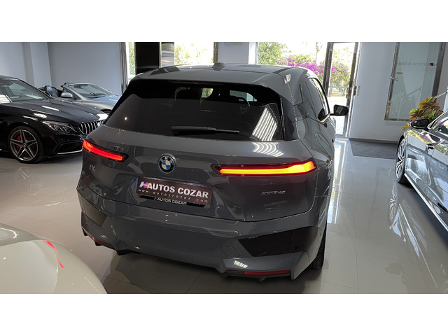 BMW iX xDrive40 240 kW (326 CV)