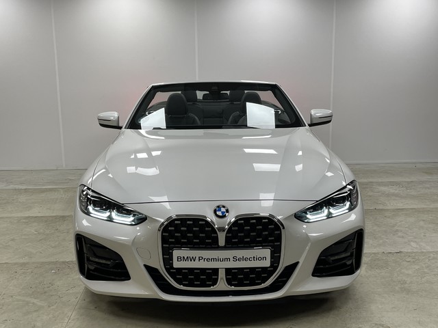 BMW Serie 4 420i Cabrio color Blanco. Año 2022. 135KW(184CV). Gasolina. En concesionario Maberauto de Castellón