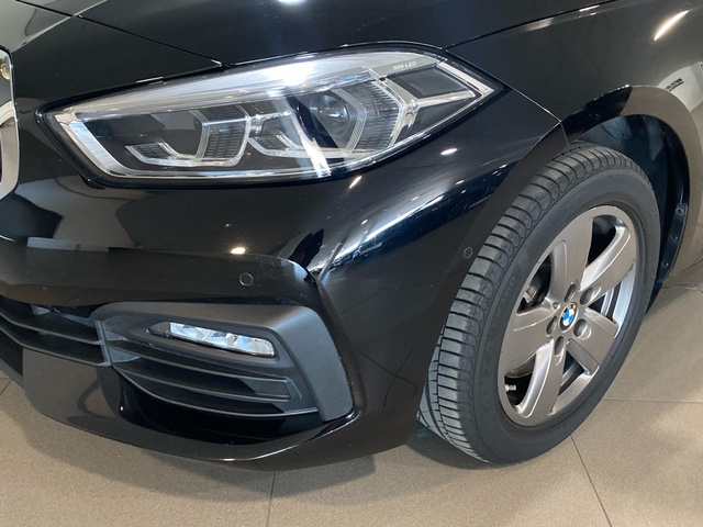 BMW Serie 1 118d color Negro. Año 2020. 110KW(150CV). Diésel. En concesionario Auto Premier, S.A. - MADRID de Madrid