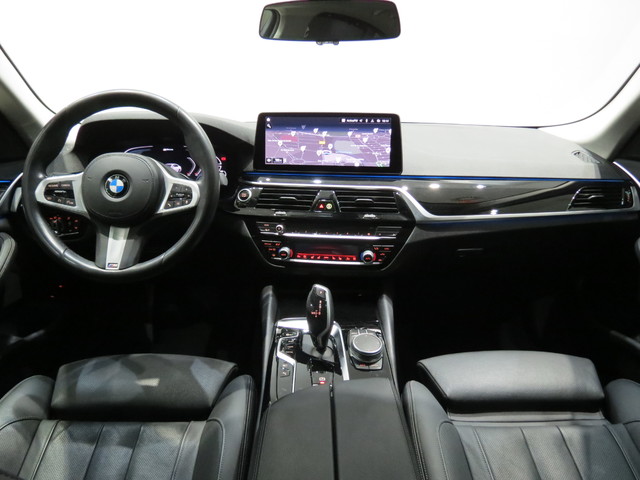 BMW Serie 5 530e color Blanco. Año 2020. 215KW(292CV). Híbrido Electro/Gasolina. En concesionario FINESTRAT Automoviles Fersan, S.A. de Alicante