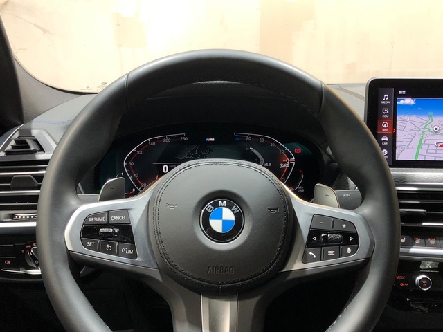 BMW X4 xDrive20d color Azul. Año 2023. 140KW(190CV). Diésel. En concesionario Movilnorte El Plantio de Madrid