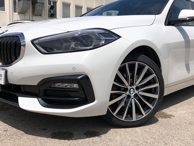 BMW Serie 1 118i color Blanco. Año 2021. 103KW(140CV). Gasolina. En concesionario Vehinter Alcorcón de Madrid