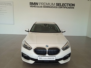 Fotos de BMW Serie 1 118i color Blanco. Año 2022. 103KW(140CV). Gasolina. En concesionario ALBAMOCION CUENCA de Cuenca