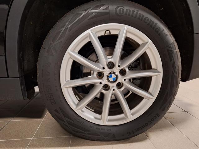 BMW X1 sDrive18d color Negro. Año 2018. 110KW(150CV). Diésel. En concesionario Automóviles Oviedo S.A. de Asturias