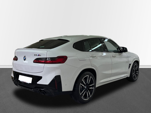 BMW M X4 M color Blanco. Año 2023. 353KW(480CV). Gasolina. En concesionario Engasa S.A. de Valencia