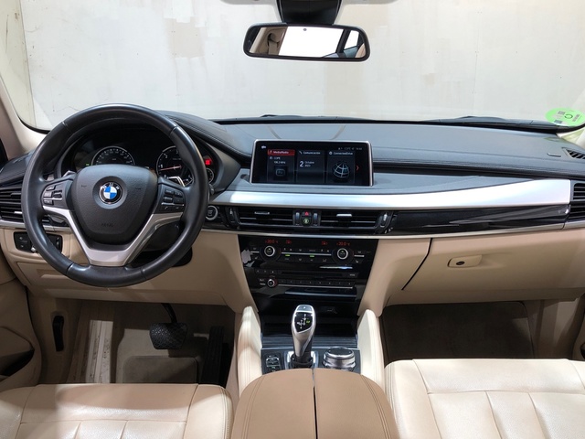 BMW X6 xDrive30d color Gris. Año 2019. 190KW(258CV). Diésel. En concesionario Movilnorte El Carralero de Madrid
