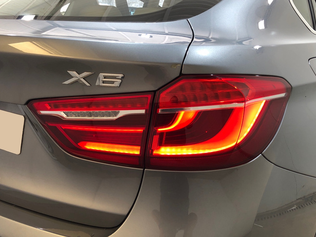 BMW X6 xDrive30d color Gris. Año 2019. 190KW(258CV). Diésel. En concesionario Movilnorte El Carralero de Madrid