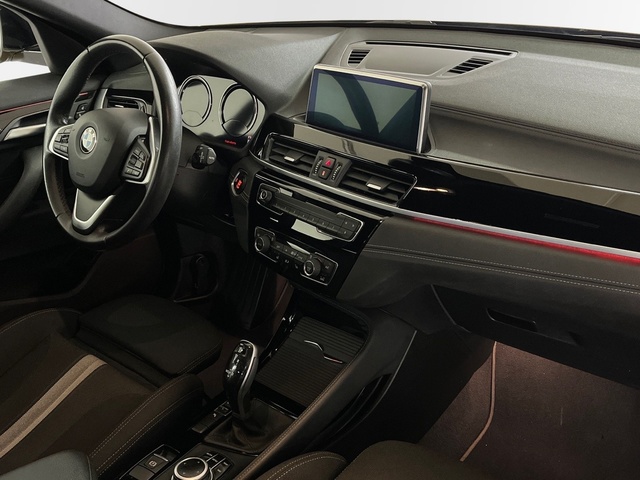 BMW X2 sDrive18d color Oro. Año 2019. 110KW(150CV). Diésel. En concesionario Engasa S.A. Pista de silla de Valencia