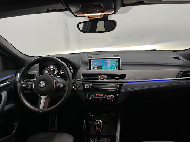 BMW X2 sDrive18d color Gris. Año 2022. 110KW(150CV). Diésel. En concesionario Amiocar S.A. de Coruña