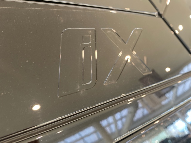 BMW iX xDrive50 color Negro. Año 2023. 385KW(523CV). Eléctrico. En concesionario Motor Gorbea de Álava