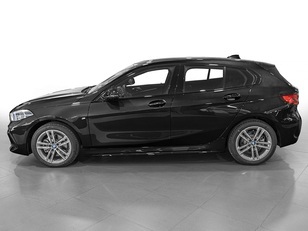 Fotos de BMW Serie 1 118d color Negro. Año 2022. 110KW(150CV). Diésel. En concesionario Caetano Cuzco, Salvatierra de Madrid